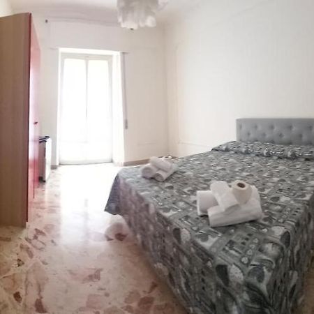 Framamired Bed & Breakfast Palermo Bagian luar foto