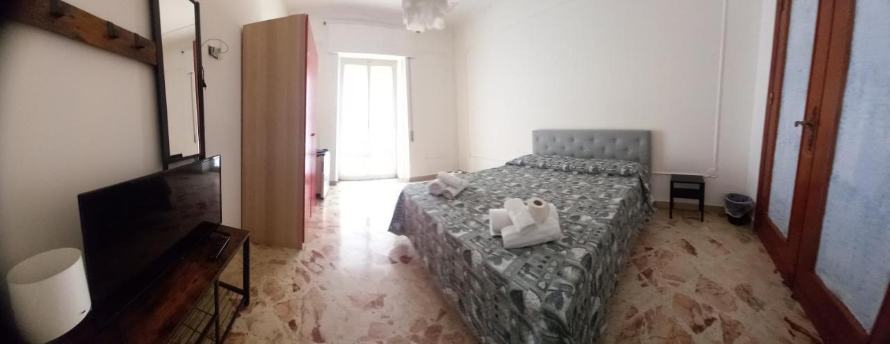 Framamired Bed & Breakfast Palermo Bagian luar foto
