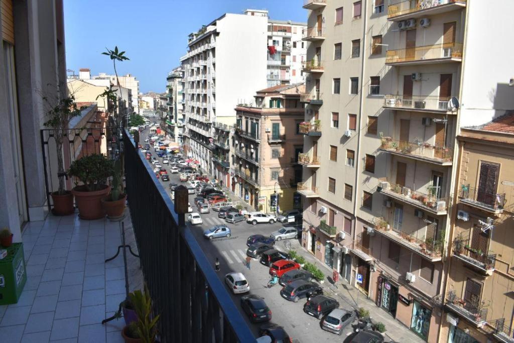Framamired Bed & Breakfast Palermo Bagian luar foto