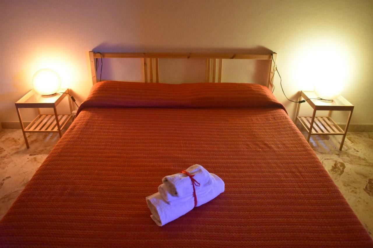 Framamired Bed & Breakfast Palermo Bagian luar foto