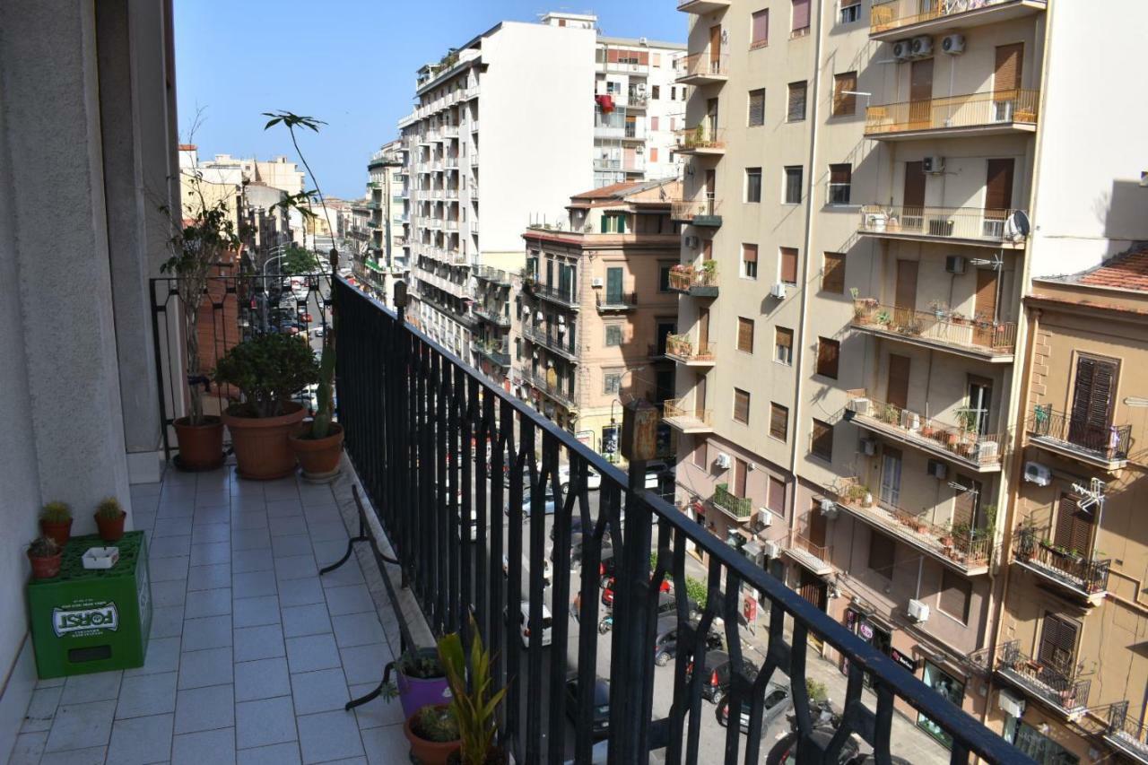 Framamired Bed & Breakfast Palermo Bagian luar foto