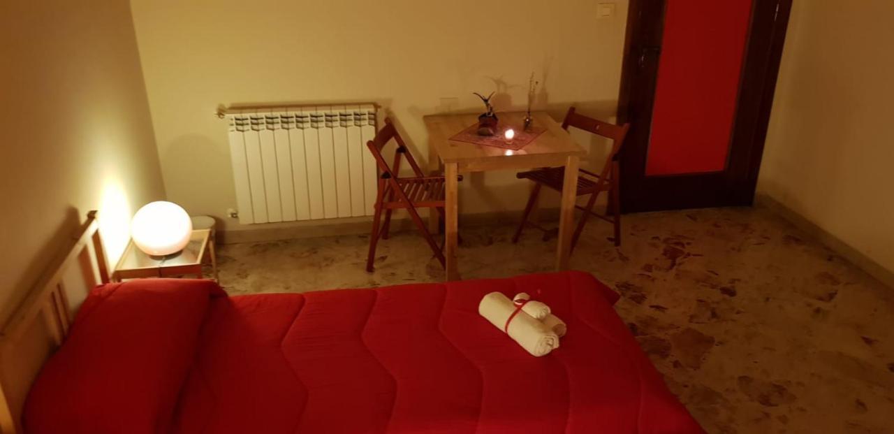 Framamired Bed & Breakfast Palermo Bagian luar foto