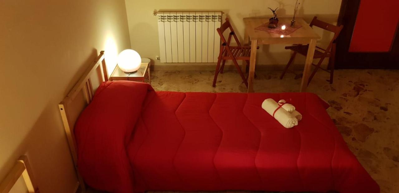 Framamired Bed & Breakfast Palermo Bagian luar foto